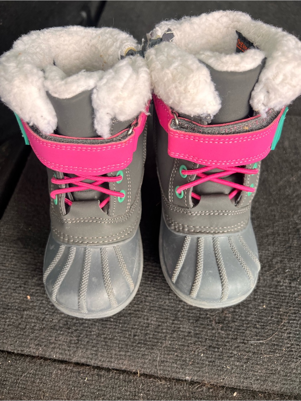 Infant girls size 6 snow boots